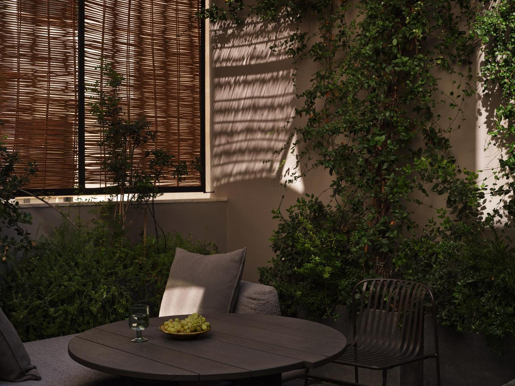 فندق Monastik Living In Athina أثينا المظهر الخارجي الصورة